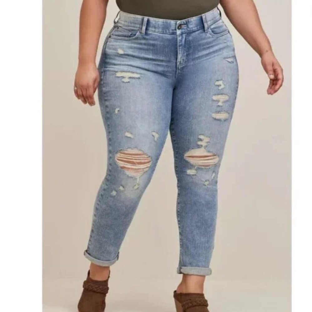 Torrid Bombshell Straight Jeans Size 20S Distressed High-Rise Premium Stretch